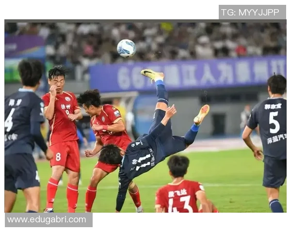 花式足球动漫的魅力与技巧探秘让我们一起领略精彩的球场艺术与青春热血